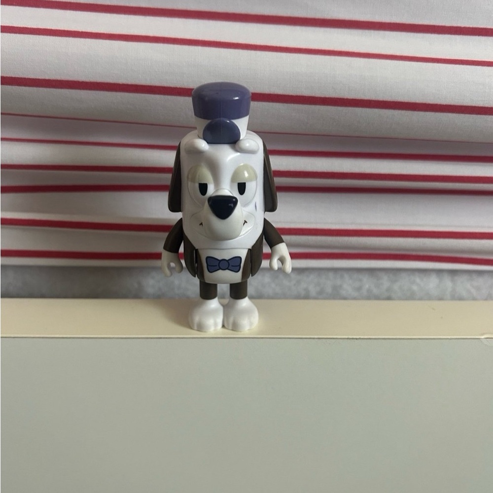 SOLD - Bluey Butler Jerry Lee Figure - Picture 1 of 11